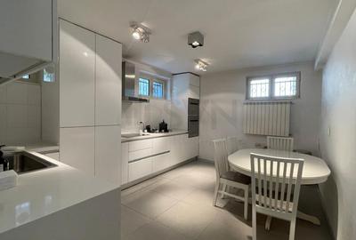 Apartament cu 5 camere semidecomandat, mobilat în Capitale - 23