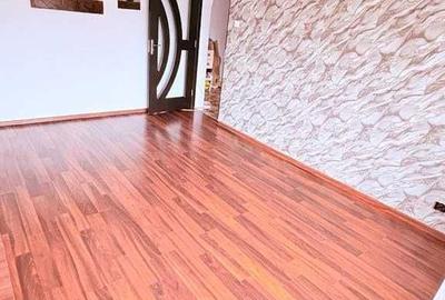 Apartament cu 3 camere decomandat în Central - 1