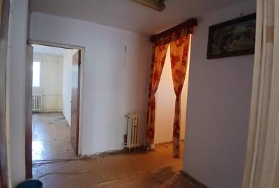 Apartament cu 2 camere semidecomandat în Pantelimon