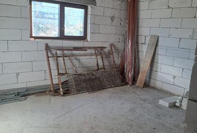 Casă cu 3 camere în Malcoci