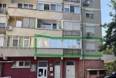 Apartament cu 3 camere decomandat în Decebal