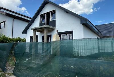 Casă cu 3 camere în Lumina - 1
