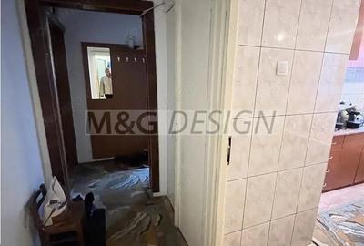 Apartament cu 4 camere semidecomandat în Central
