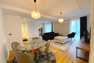 Apartament cu 3 camere semidecomandat în P-ta Presei Libere - 2