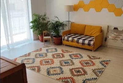 Apartament cu 2 camere decomandat în Tractorul