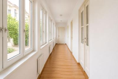 Apartament cu 3 camere decomandat în P-ța Sfânta Vineri - 9