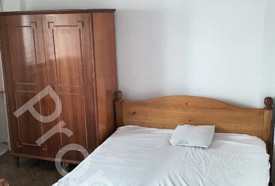 Apartament cu 2 camere decomandat în Apărătorii Patriei