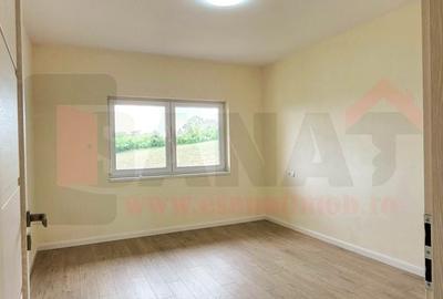 Casă cu 5 camere cu Teren 469 Mp în Terezian - 8