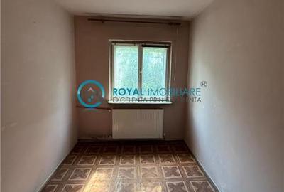 Apartament cu 3 camere decomandat în Paltiniș - 9