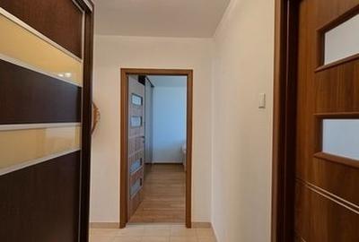 Apartament cu 3 camere decomandat în Lacul Morii