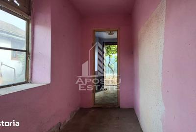 Casă cu 2 camere cu Teren 360 Mp în Micălaca
