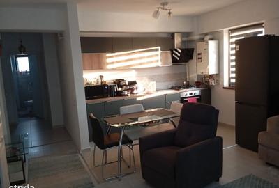 Apartament cu 3 camere decomandat în Găvana