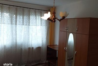Apartament cu 2 camere în Podu Roș