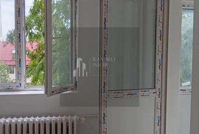 Apartament cu 2 camere decomandat, mobilat în Brâncoveanu