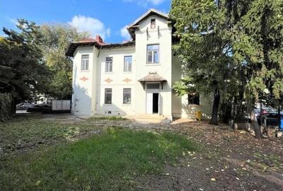 Casă cu 6 camere cu Teren 365 Mp în Dorobanți - 1