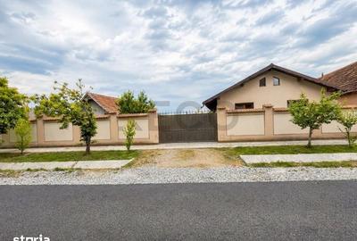 Casă cu 3 camere cu Canalizare în Gepiu - 2
