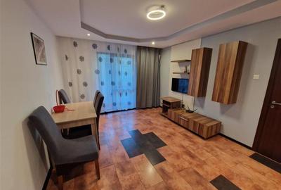 Apartament cu 3 camere semidecomandat, mobilat în Baza 3