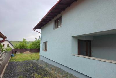 Casă cu 4 camere în Copăceni - 2