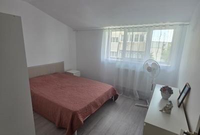 Apartament cu 3 camere decomandat în Nicolina - 2