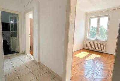 Apartament cu 3 camere semidecomandat în Gării - 6
