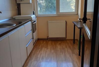 Apartament cu 2 camere decomandat în Străulești