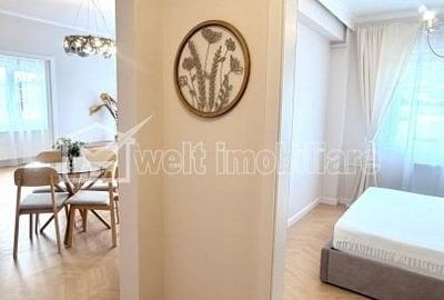 Apartament cu 3 camere semidecomandat în Florești