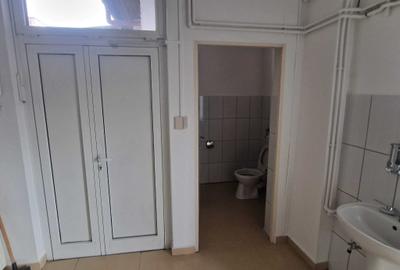 Spațiu comercial, de 110 mp, în Gheorghe Doja