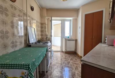 Apartament cu 3 camere decomandat în Tomis III - 6