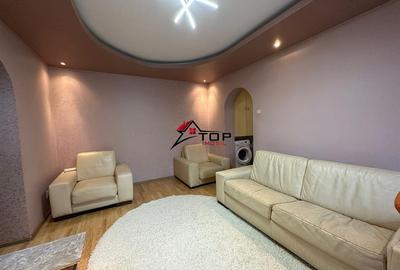Apartament cu 3 camere semidecomandat, mobilat în Podu Roș