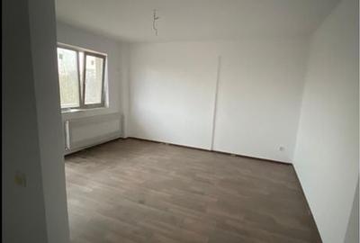 Apartament cu 3 camere decomandat în Băneasa - 3