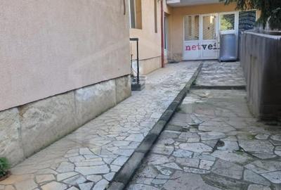 Casă cu 5 camere cu Canalizare în Mărăști - 2