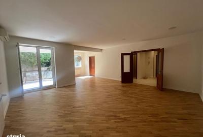 Apartament cu 3 camere decomandat în Herăstrău