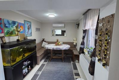 Casă individuală cu 3 camere cu Canalizare în 14 Mai - 14