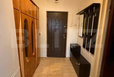Apartament cu 2 camere semidecomandat în Micro 6