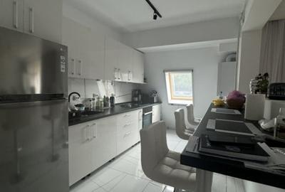 Apartament cu 3 camere decomandat, mobilat în Florești - 3