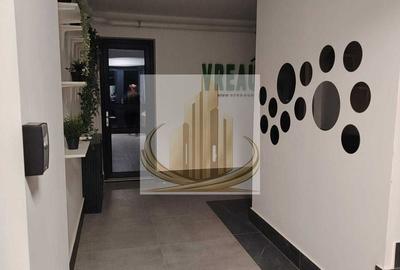Garsonieră decomandată, mobilată în Plopi