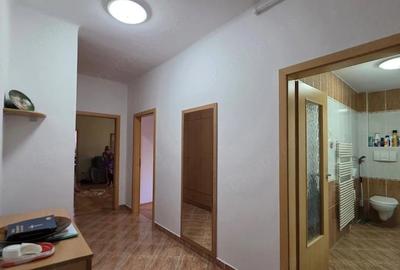 Apartament cu 2 camere semidecomandat în Medicină