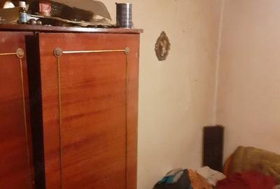 Casă cu 4 camere cu Teren 120 Mp în Rahova