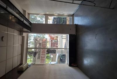 Spațiu comercial, de 37 mp, în Central
