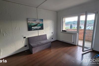 Apartament cu 2 camere decomandat în Petros - 6