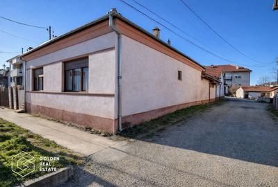 Casă individuală cu 9 camere cu Canalizare în Central - 17