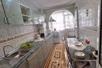 Apartament cu 2 camere decomandat în Micro 13 - 8