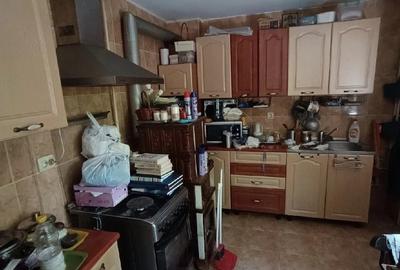 Casă cu 2 camere cu Teren 200 Mp în Central