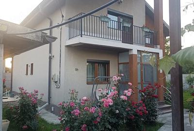 Casă cu 4 camere cu Teren 675 Mp în Central