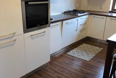 Apartament cu 3 camere decomandat în Între Lacuri