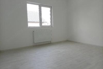 Casă cu Teren 210 Mp în Central
