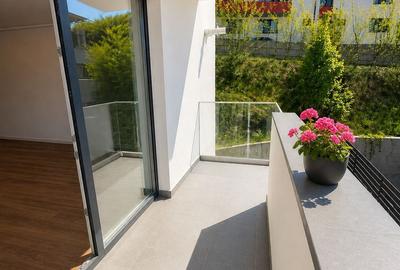 Apartament cu 3 camere semidecomandat în Florești
