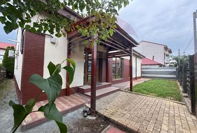 Casă cu 3 camere cu Teren 303 Mp în Central - 29