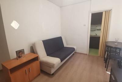 Garsonieră decomandată în Titan - 4
