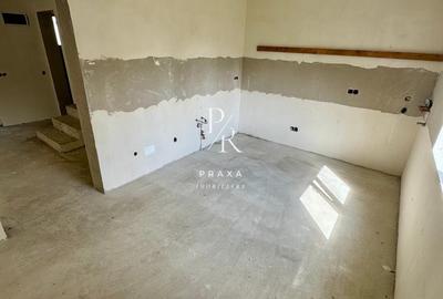 Casă cu 4 camere decomandat cu Teren 200 Mp în Florești